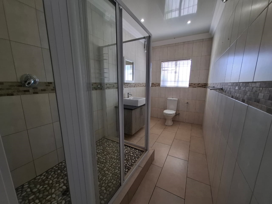 4 Bedroom Property for Sale in Park West Free State